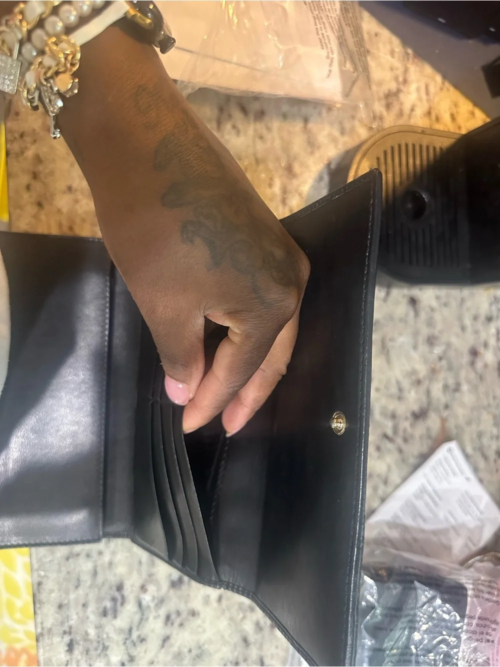 Gucci Black Canvas Continental Wallet with Gold GG Accent COA included - Picture 5 of 6